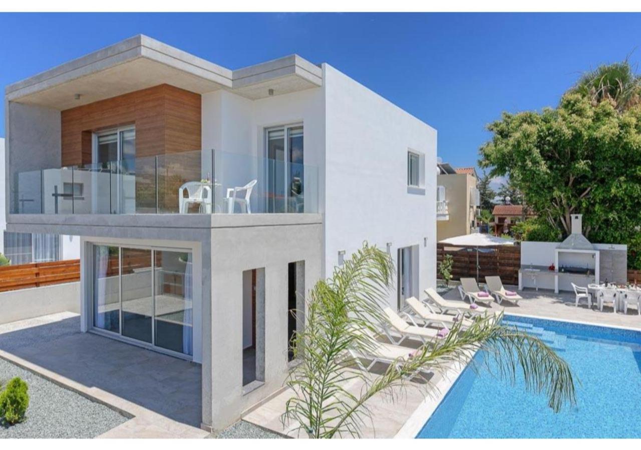 Villa Coral Peyia Exterior photo